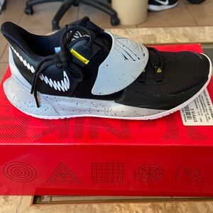 Nike Kyrie Low 3 Mens Sz 10.5